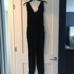 Cupcakes and Cashmere Black Jumper. Small.